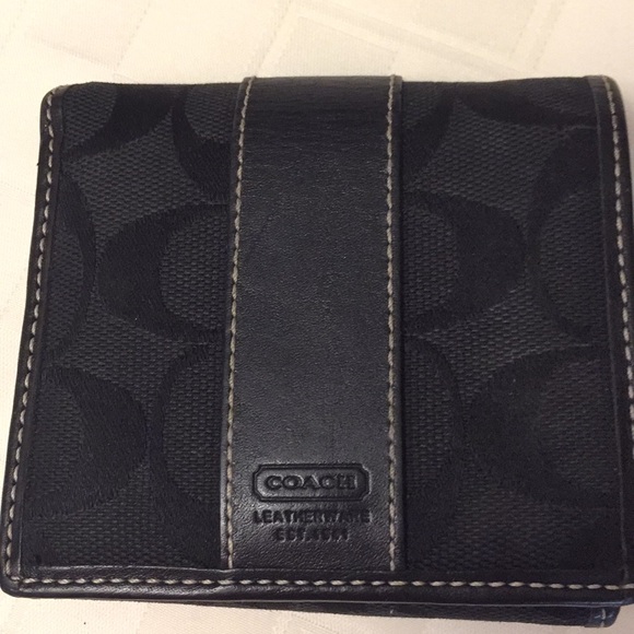 Coach Wallet - Picture 5 of 5